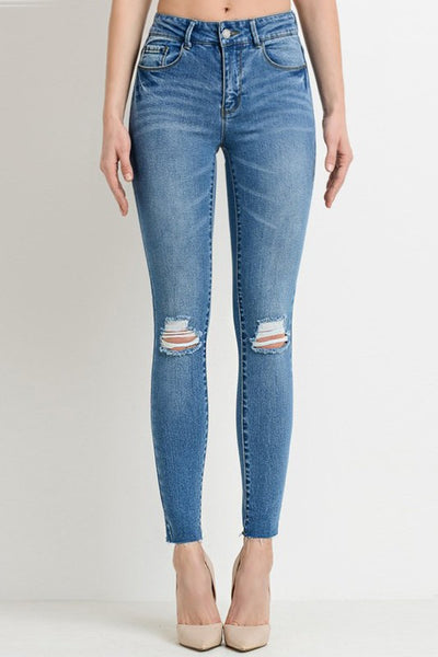 Jolie Distressed Jeans